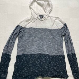 Men's Gray and White Hooded long sleeve T-shirt - preowned - medium